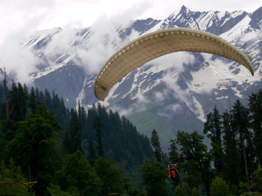 Paradlajding v Solang valley.